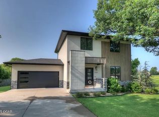 2528 E 15th St, Joplin, MO 64804