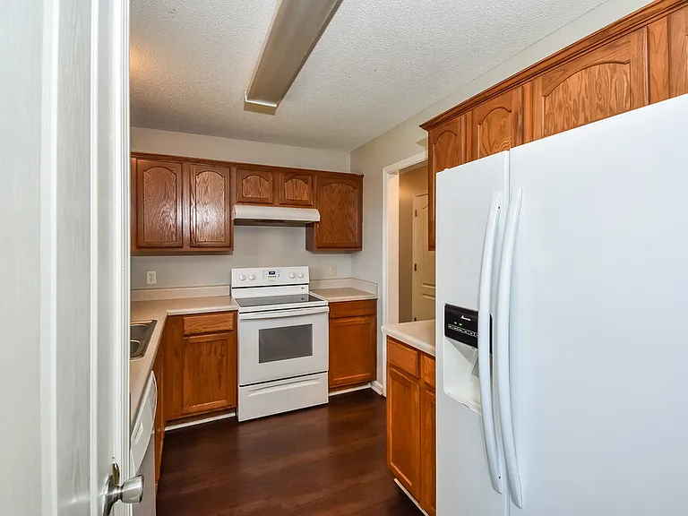 9760 Riggin Dr — Photo 5