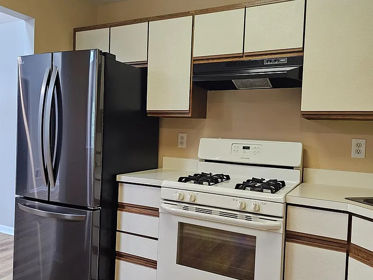2809 Ridgefield Ct — Photo 15