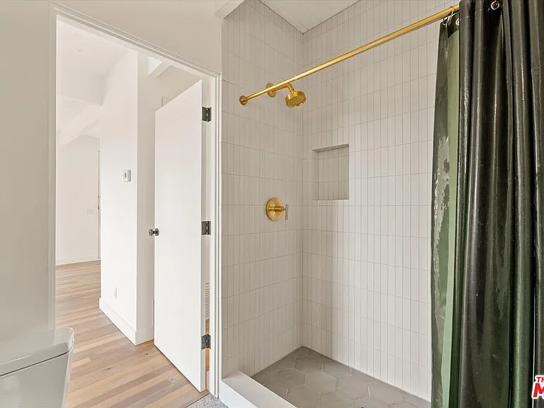 4950 Marmol Dr — Photo 29