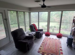 805 N Chattey Rd, Desoto, TX 75115