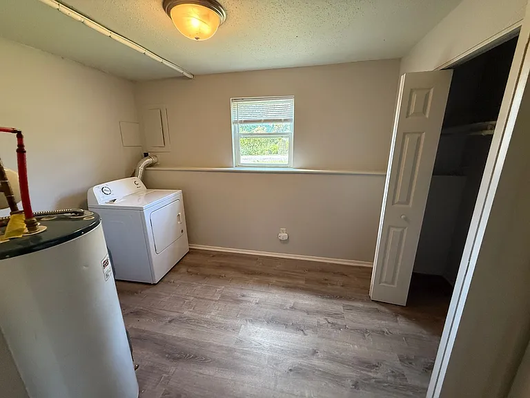 207 Wheaton Ct — Photo 27