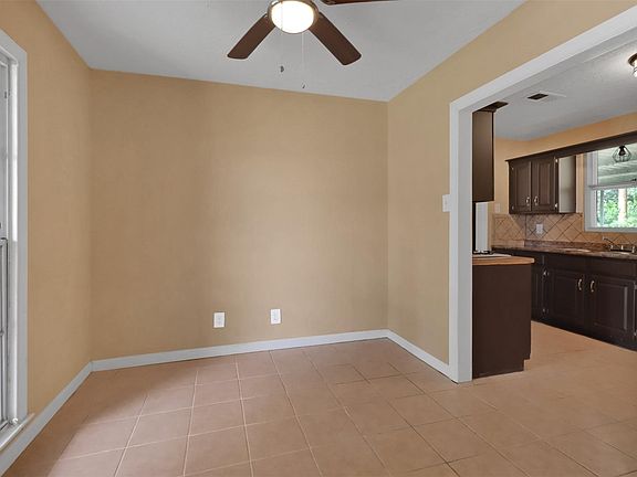 4th image of 1008 Largo St