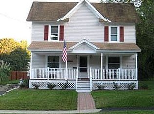 10 Laurel St, Greenfield, MA 01301
