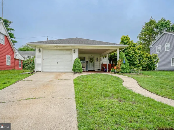 52 Belhurst Ln, Willingboro, NJ 08046