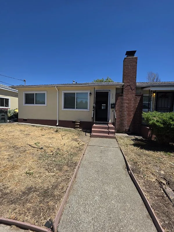2 bed, 1000 sqft, $1,800 — Photo 1