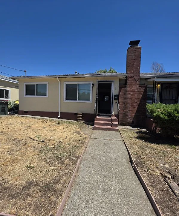 302 Maple Ave #302