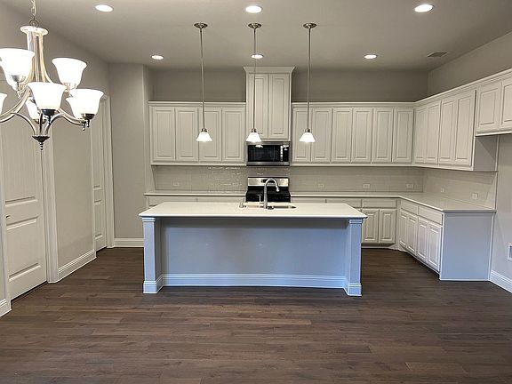 4th image of 2815 Woodland Ct