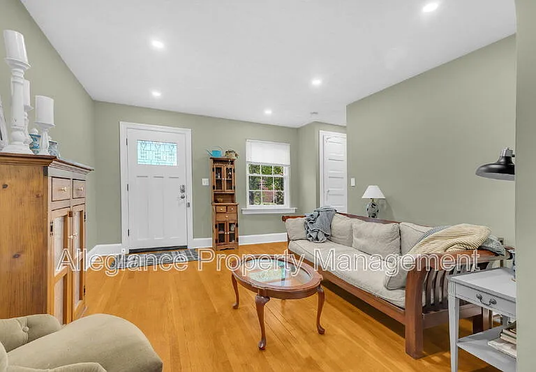 525 E Alexandria Ave — Photo 12