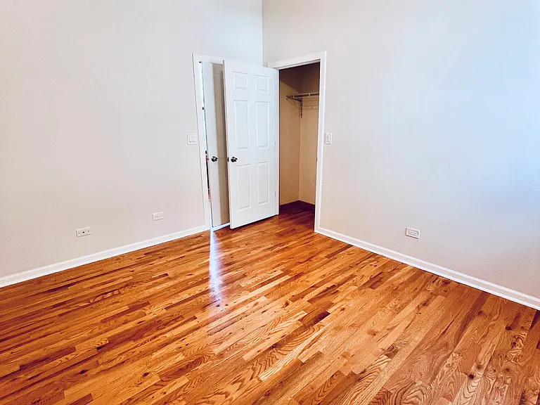 1639 W 21st Pl #1 — Photo 8