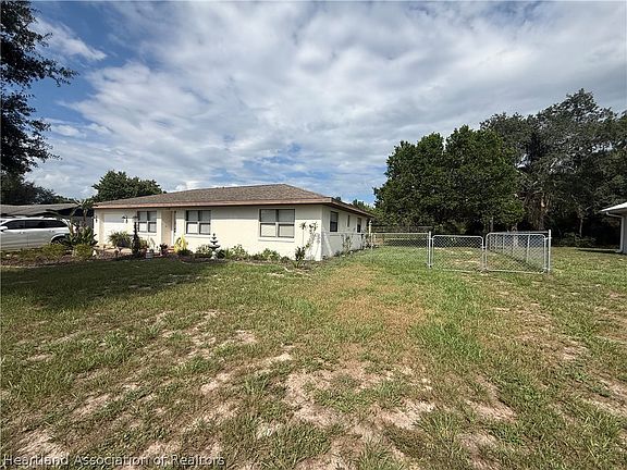 4th image of 1739 Tayloe Ln