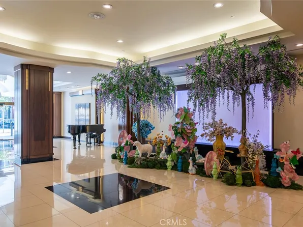345 Pioneer Dr Unit 502, Glendale, CA 91203