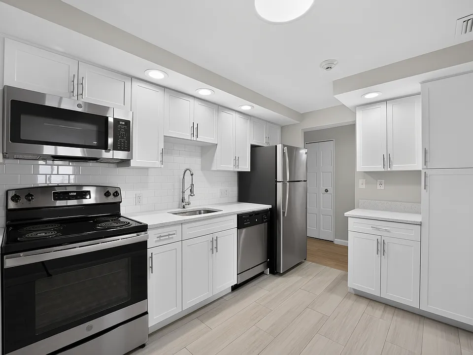 2 Ocean Ave #306