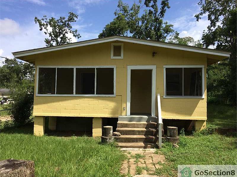 1st image of 808 Floral St