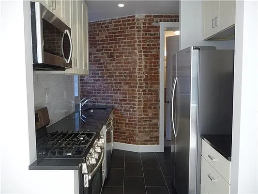 Rented by The Ave Agency, LLC | media 30