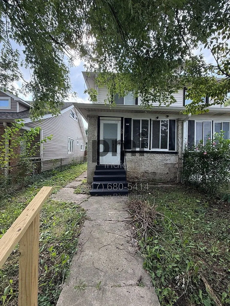 2 bed, 2.0 bath, 570 sqft, $995 — Photo 2