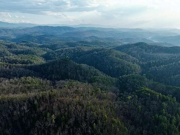 5th image of 611 Antioch Church Rd