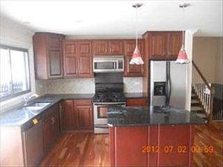 4th image of 152 E Schubert Ave