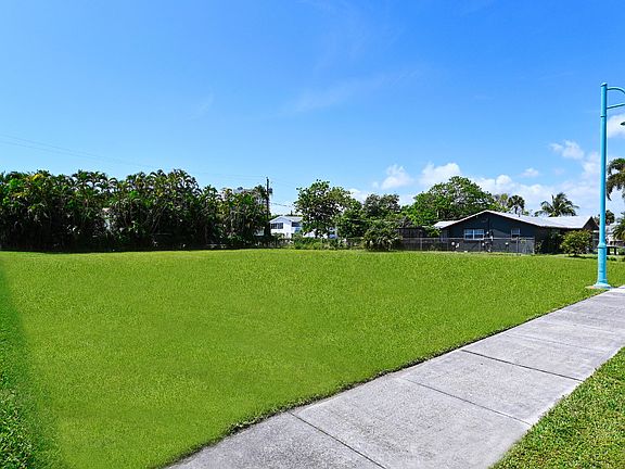 4th image of 706 NE 7th Ave