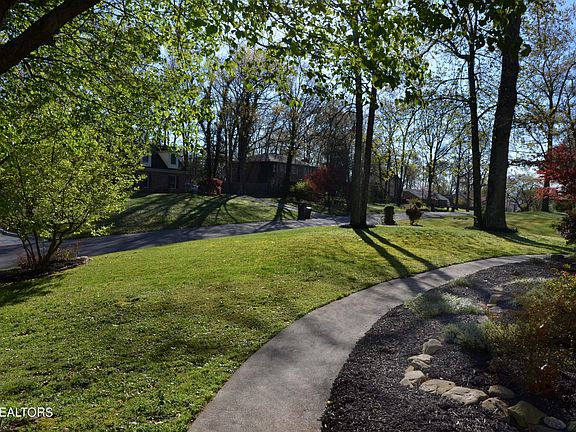 2nd image of 7853 Camberley Dr