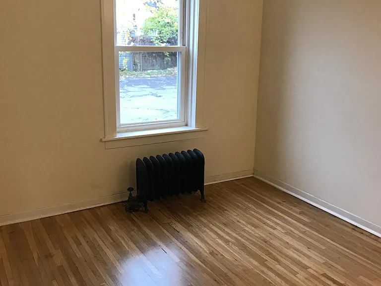 1174 Kenmore Ave #10 — Photo 16