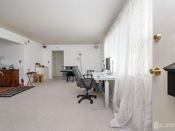 4th image of 32 Judson St #10-A