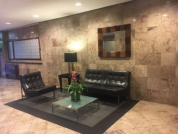 5th image of 231 E 86th St #16A