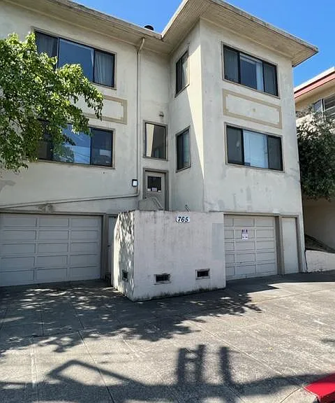 765 Macarthur Blvd #E — Photo 15