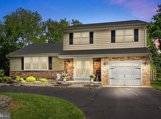 63 Glen Dr, Yardley, PA 19067