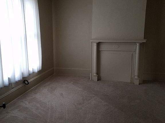 5th image of 1101 Blaine Ave
