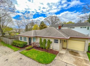 8603 Hibbing St, Commerce Township, MI 48382