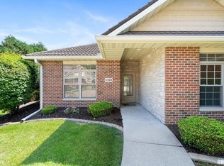 1102 2nd St, Moline, IL 61265