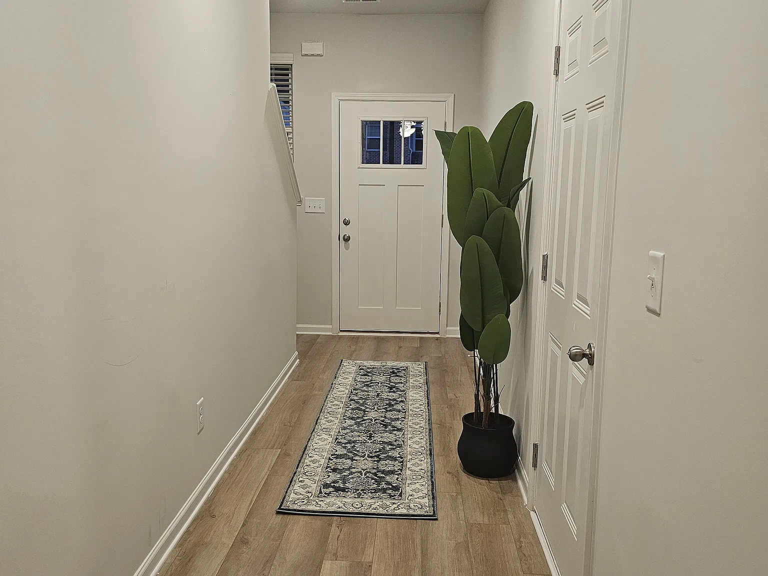 349 Navigator Ln — Photo 2