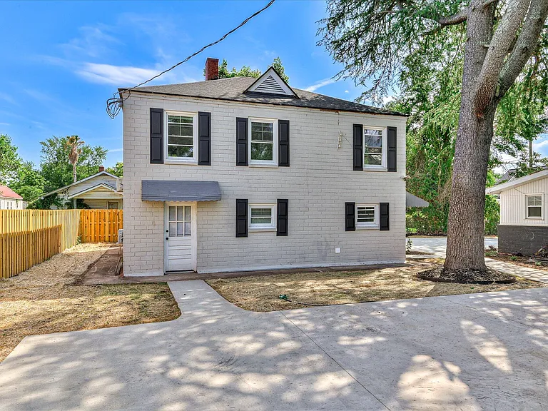327 Meridian Ave — Photo 17