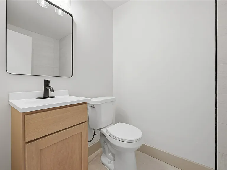 Melrose Apartments — Photo 14