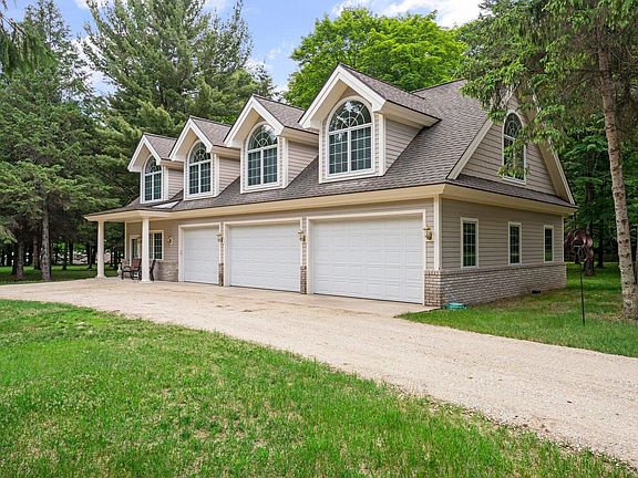 3rd image of 3103 N West Torch Lake Dr