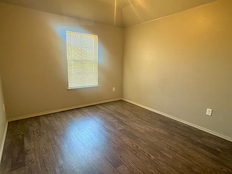 11214 Coachmans Rd — Photo 11