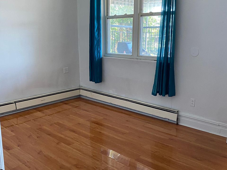 1st image of 7922 15th Ave Floor 2