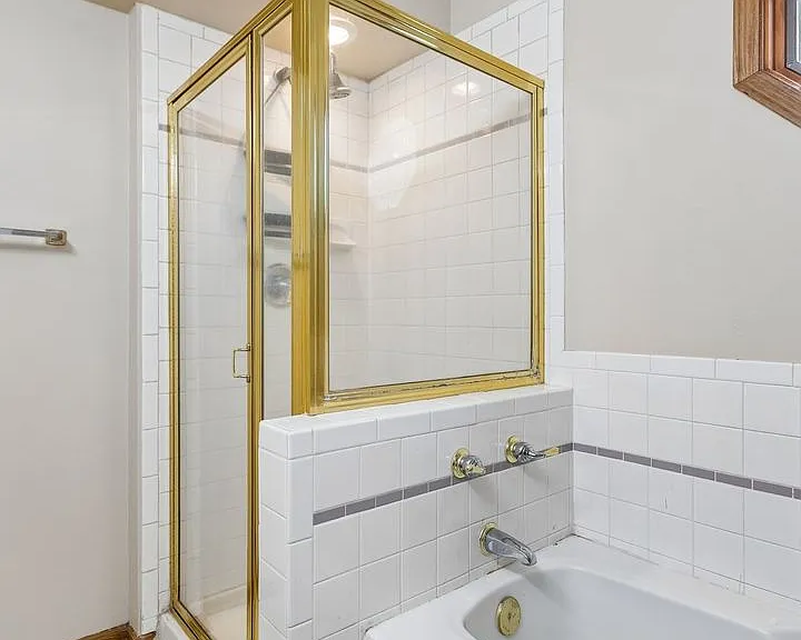 2402 King Dr — Photo 20