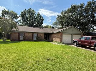 403 Brandywyne Dr, Friendswood, TX 77546