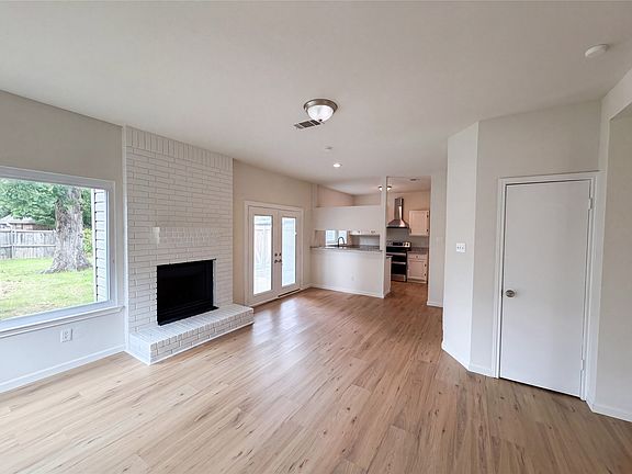 3rd image of 2804 Rice Dr