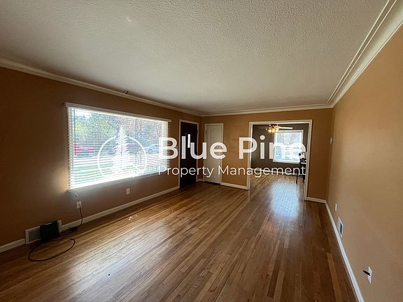 4th image of 2030 Bremer Dr
