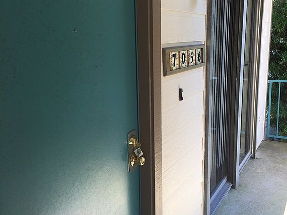3rd image of 7056 N Holiday Dr