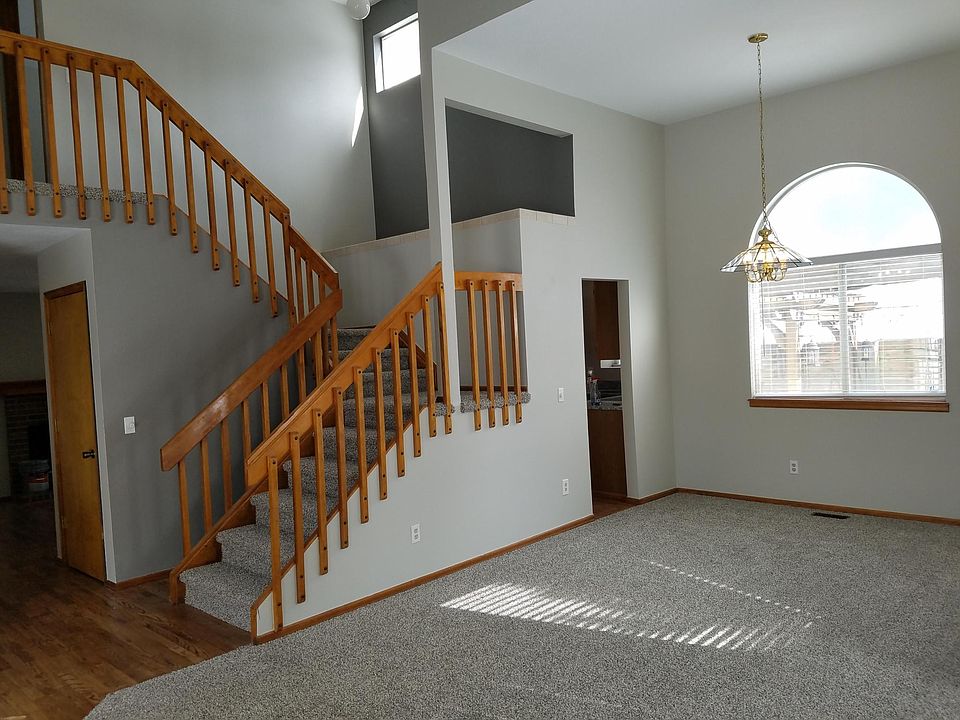 Stairs to 2nd Floor