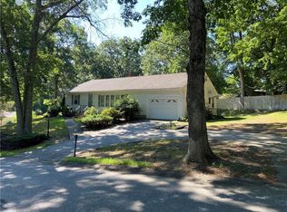 22 Cullen Hill Rd, Lincoln, RI 02865