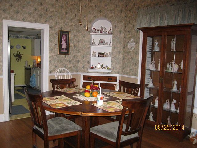 1st image of 1921 Dorman Dr