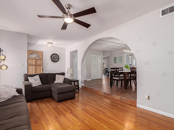 4th image of 1428 W Mendoza Ave