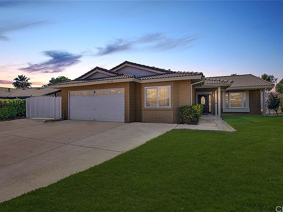 2nd image of 24088 Royale St