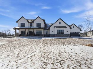 9267 Feather Ridge Pass, Cedar Rapids, IA 52411