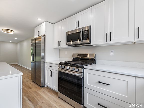 4th image of 214 Cedar Hollow Drive #214